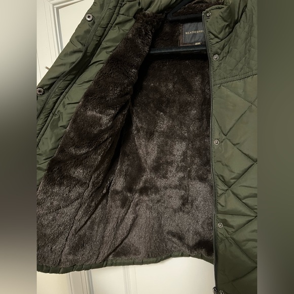 Weatherproof Army Green Quilted Vest w/ Fur Lining - Picture 3 of 4